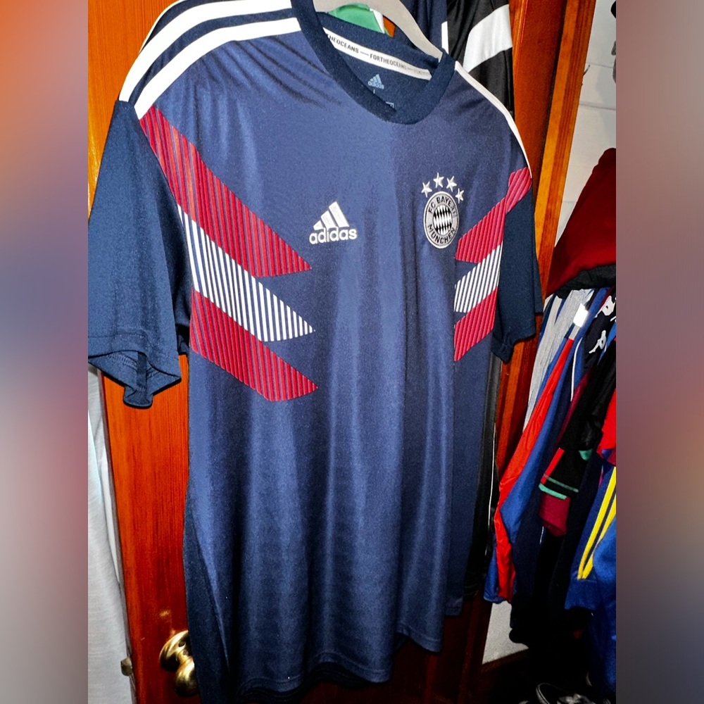 Adidas “for the oceans” jersey